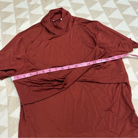 Tanya Taylor short sleeve fitted turtleneck top rust twist front - Picture 5 of 5